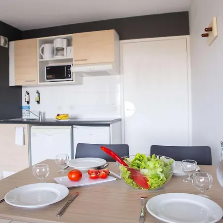 Hotel Comfort La Tour De Mare 4*