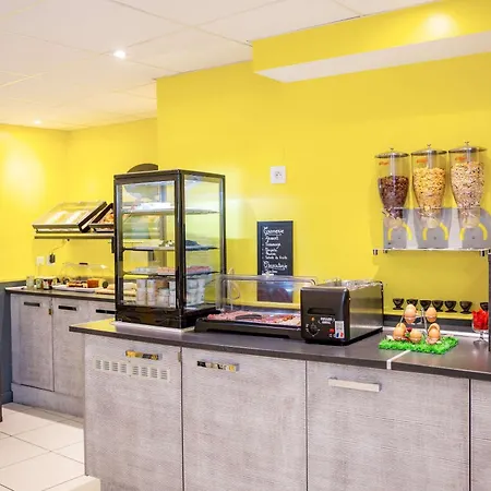 Comfort La Tour De Mare 4*