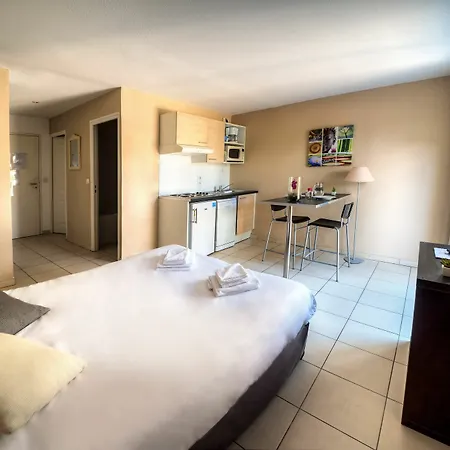 Hotel Comfort La Tour De Mare