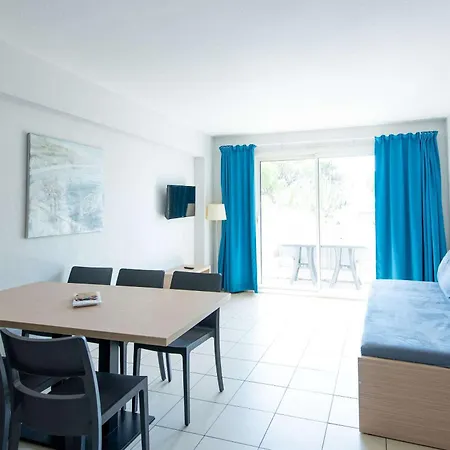 Zenitude Hôtel-résidences La Tour De Mare Fréjus